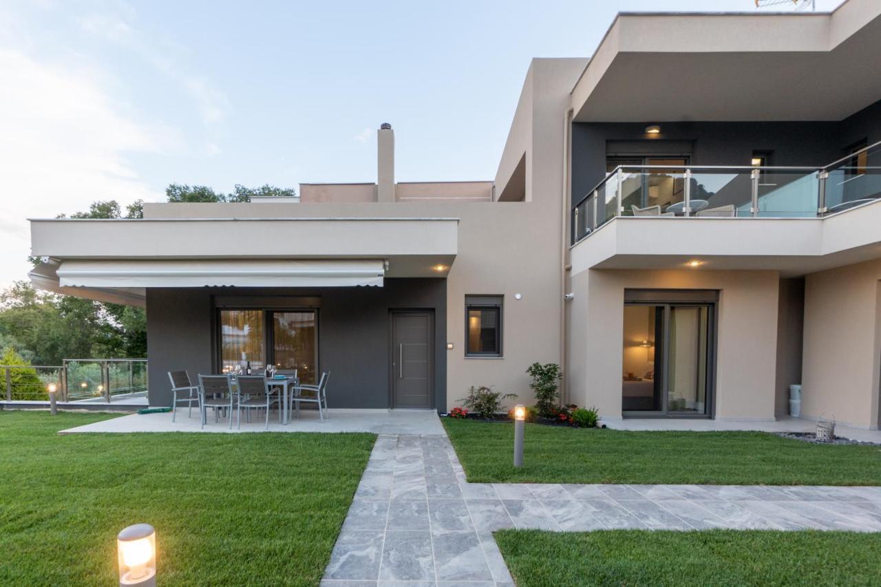 3 Doors Villas Nea Iraklitsa Dış mekan fotoğraf