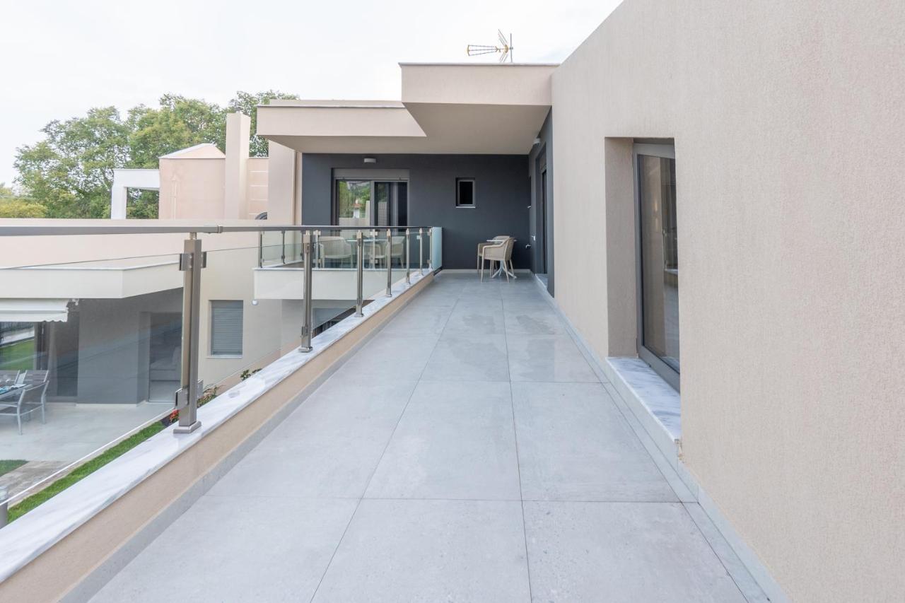 3 Doors Villas Nea Iraklitsa Dış mekan fotoğraf